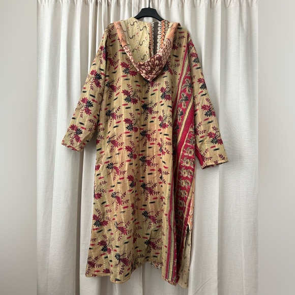 Kantha Bae Rising Sun Coat - Picture 8 of 13